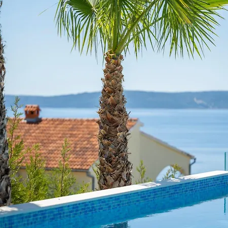 Medusa Villa *